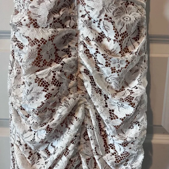 For love of Lemons, size XS, never worn with tags, white lace overlay - Picture 8 of 16